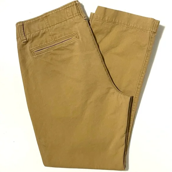American Eagle Khaki's - Original Straight Leg - Size 32 | 30 - Picture 4 of 14